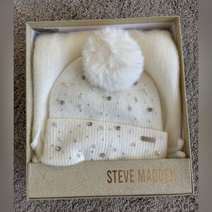 Steve Madden Ivory Bejeweled Hat & Scarf Set - NIB